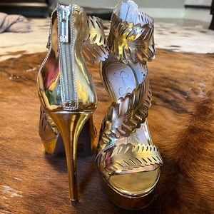 Gorgeous Gold Jessica Simpson Heels
